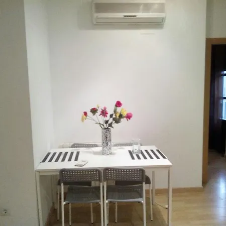 Dos Torres Pilar - Balcones Con Vistas Al Pilar Отель