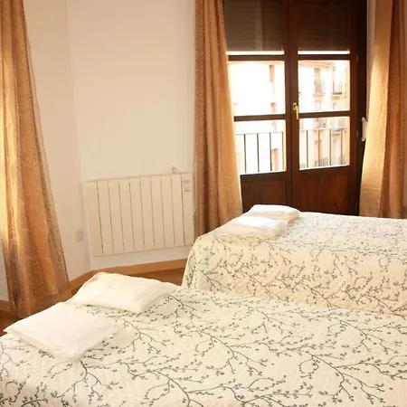 Dos Torres Pilar - Balcones Con Vistas Al Pilar 酒店 萨拉戈萨