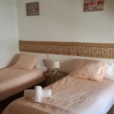 Отель Dos Torres Pilar - Balcones Con Vistas Al Pilar *